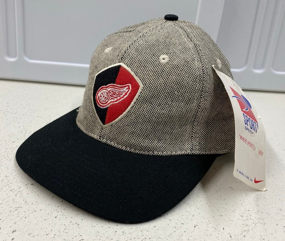 VTG 90s Sports Specialties NHL Detroit Red Wings stitched cotton strapback hat